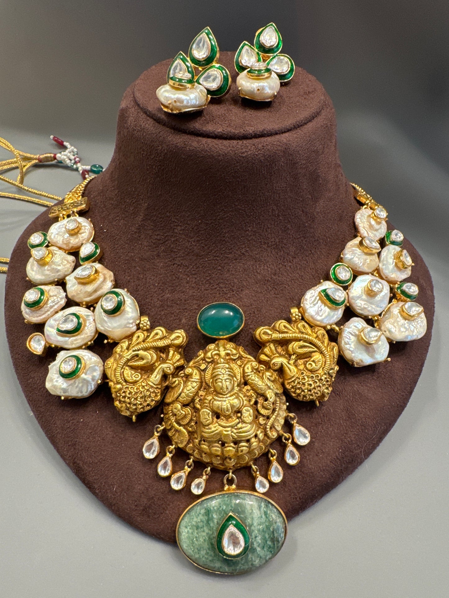 Ambuja Baroque Pearl & Uncut Kundan Set (H102-96)