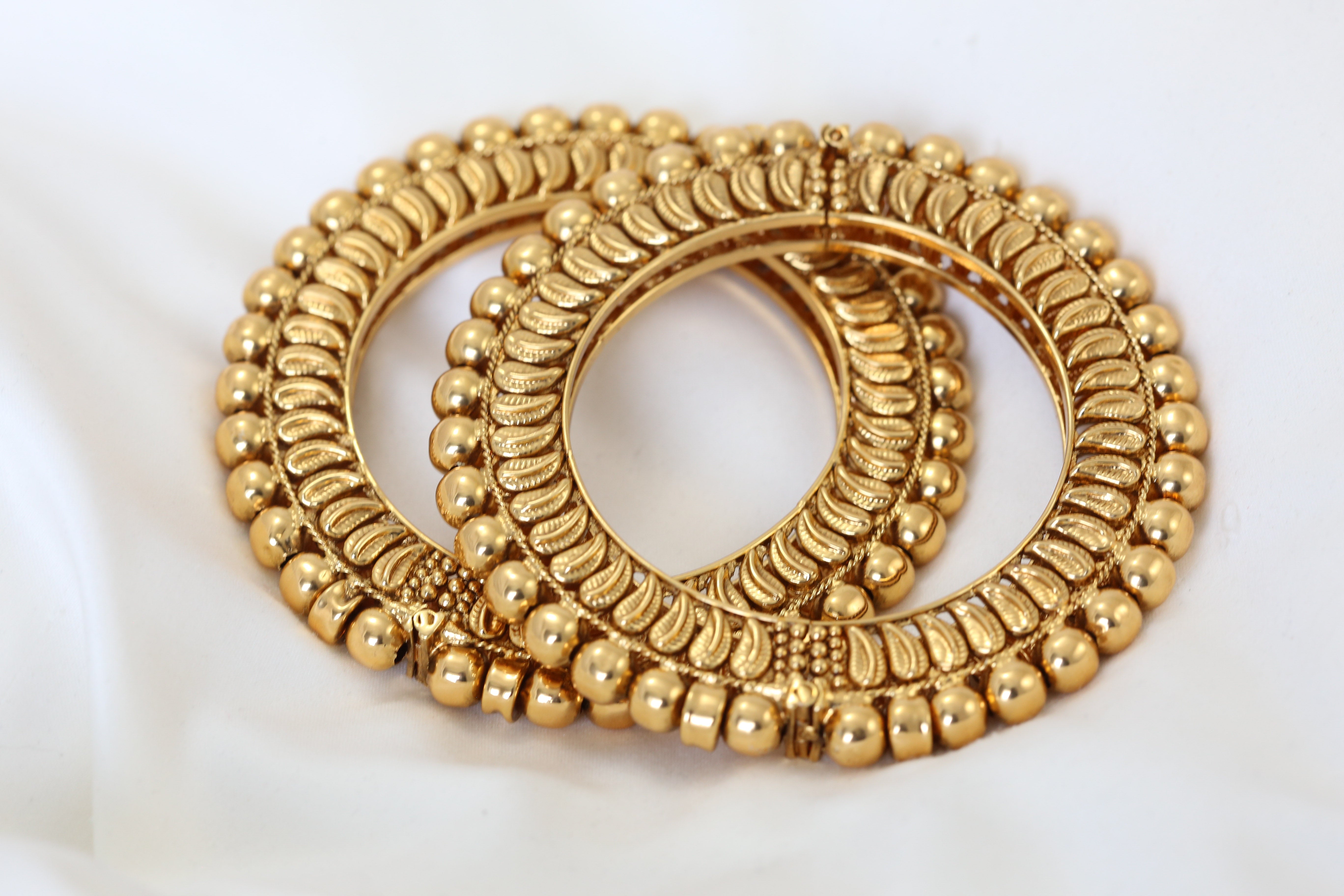 Gold pacheli on sale